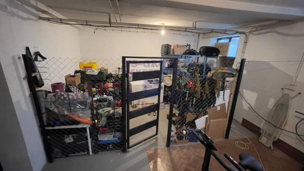 Slika 7 - Četvorosoban stan u Veterniku!