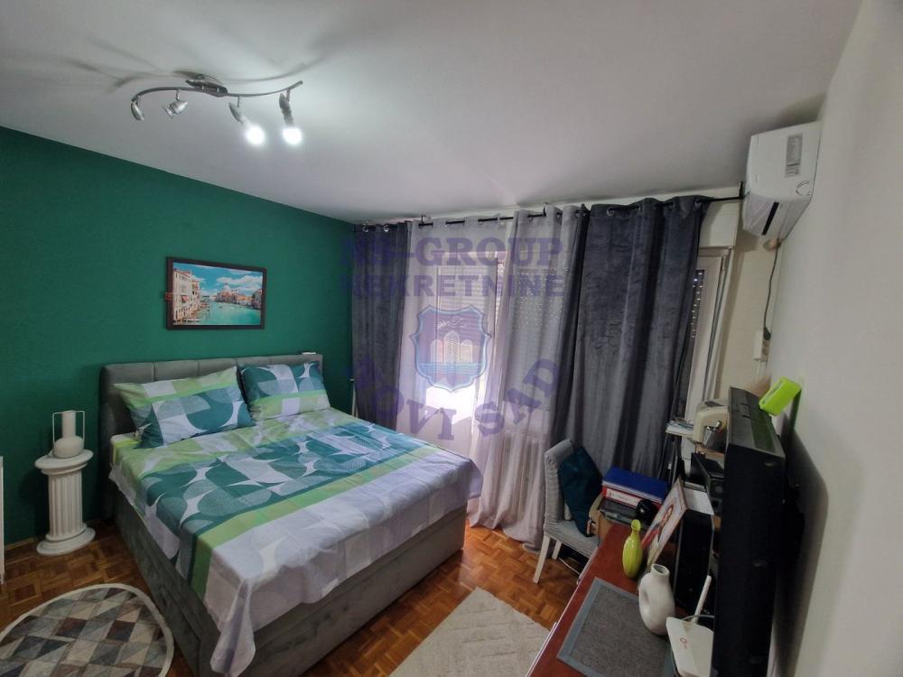 Slika 7 - Dvoiposoban stan okružen zelenilom