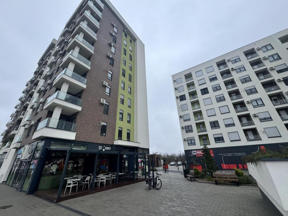 Slika 10 - Dvosoban, 42m2, Novo naselje Novi Sad, sa terasom, ima lift