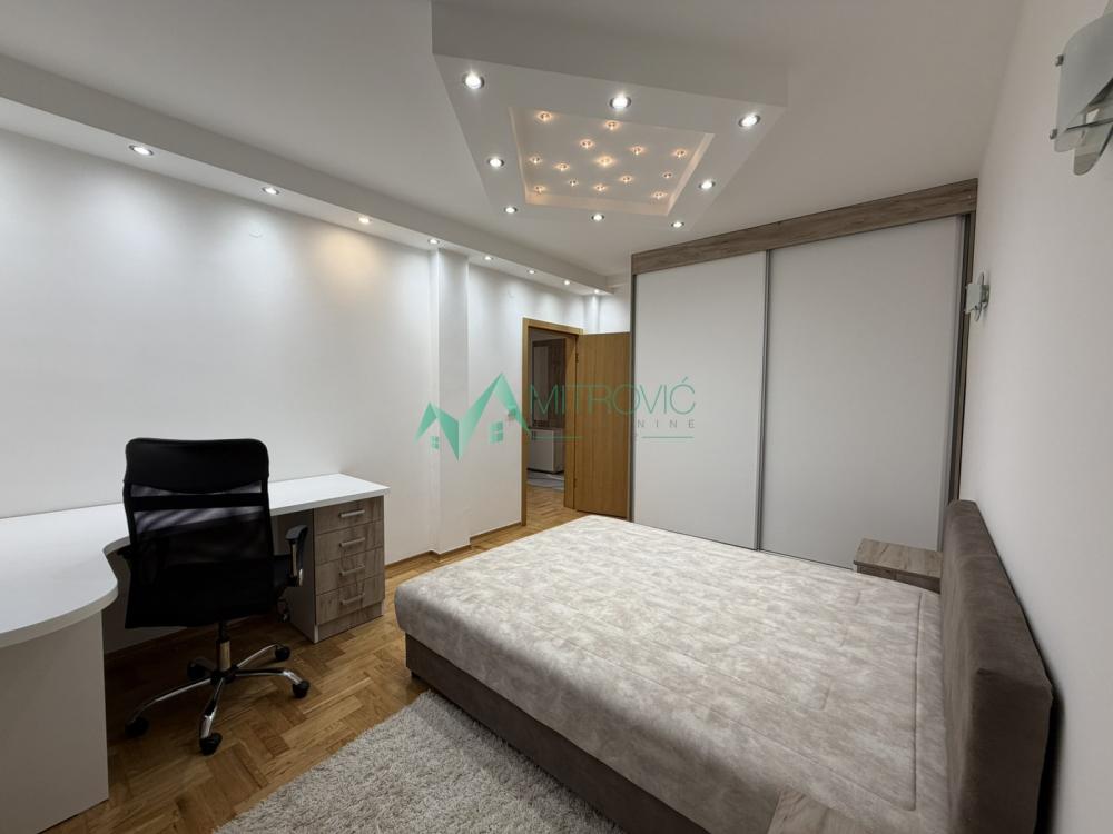 Slika 4 - NOVI SAD, BULEVAR PATRIJARHA PAVLA 