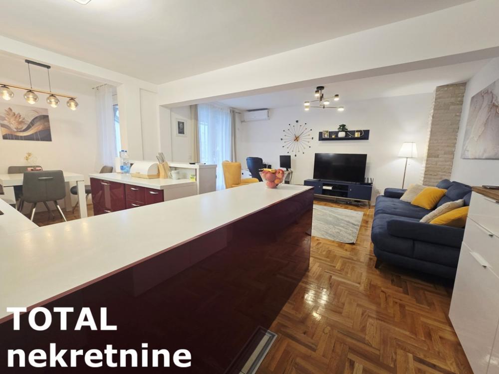 Slika 4 - Stan,NOVI SAD,CARA DUSANA,kv: 91.00, € 200000, ID: 1102181