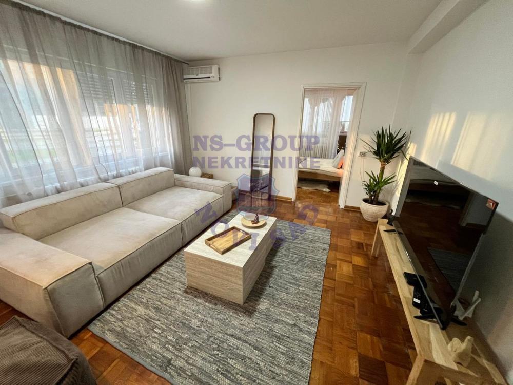 Slika 1 - Dvosoban, 47m2, Liman 1 Novi Sad, sa terasom, ima lift