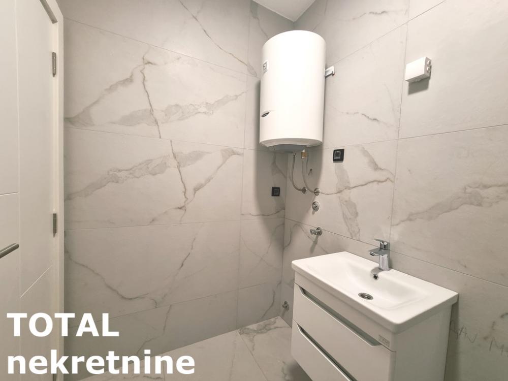 Slika 10 - Stan,NOVI SAD,TELEP,kv: 26.00, € 56000, ID: 1102183