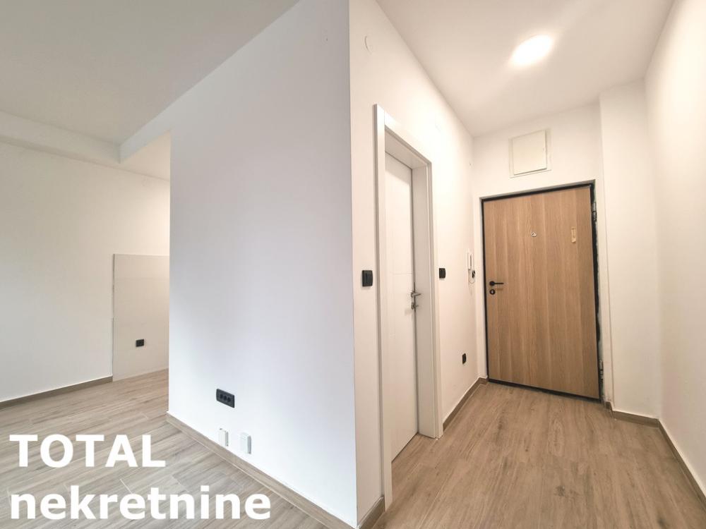 Slika 5 - Stan,NOVI SAD,TELEP,kv: 26.00, € 56000, ID: 1102183