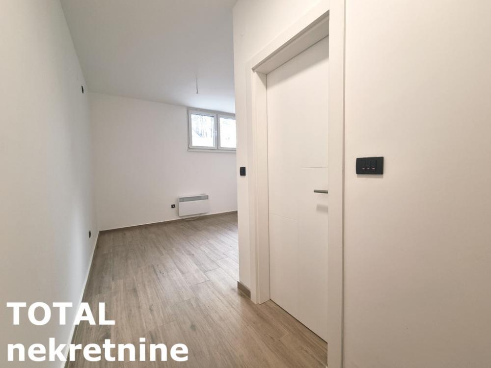 Slika 4 - Stan,NOVI SAD,TELEP,kv: 26.00, € 56000, ID: 1102183