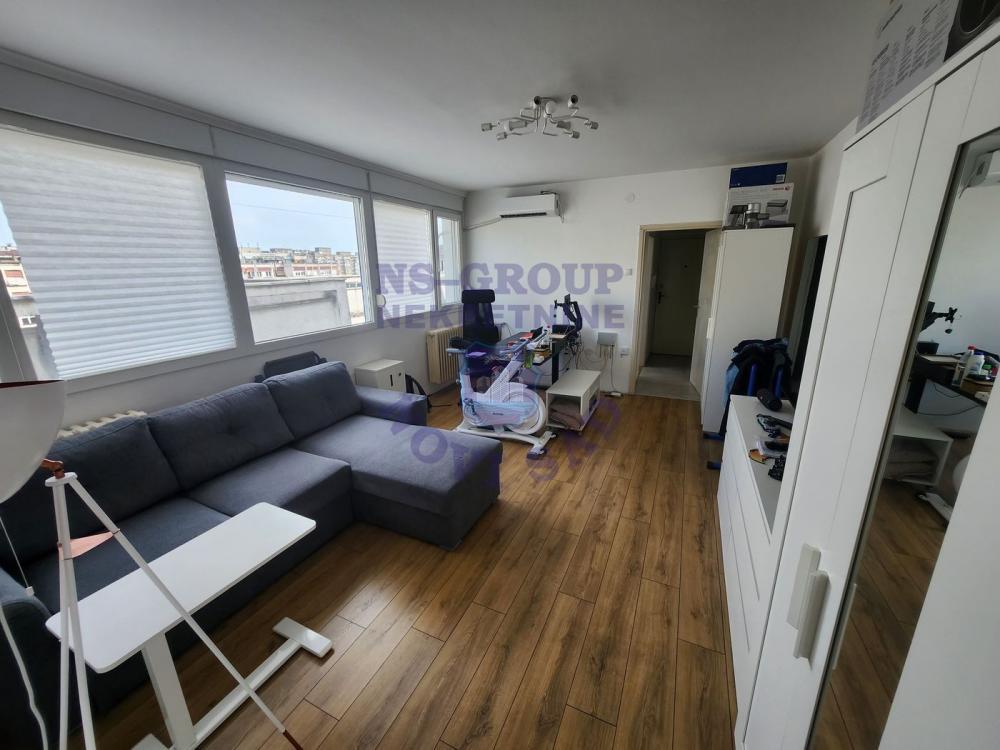 Glavna slika -Dvosoban stan kod Železničke stanice