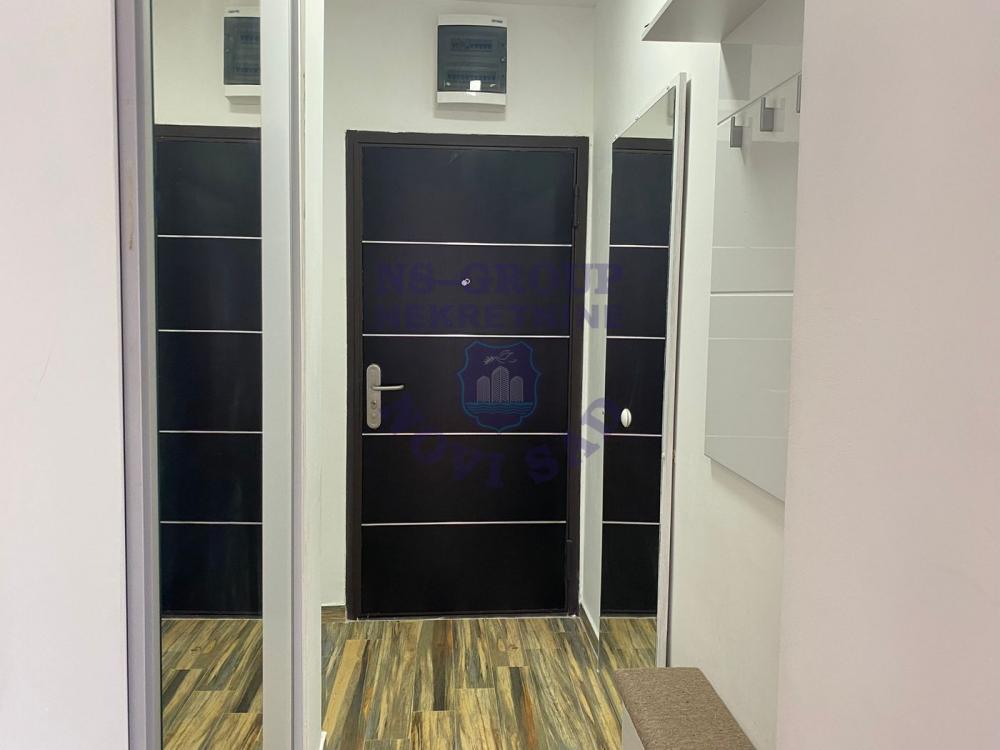 Slika 3 - Dvoiposoban, 44m2, Podbara Novi Sad