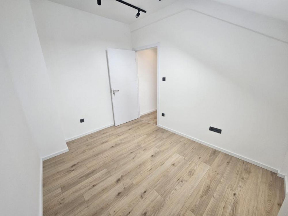 Slika 9 - Dvoiposoban stan  Centar Spens