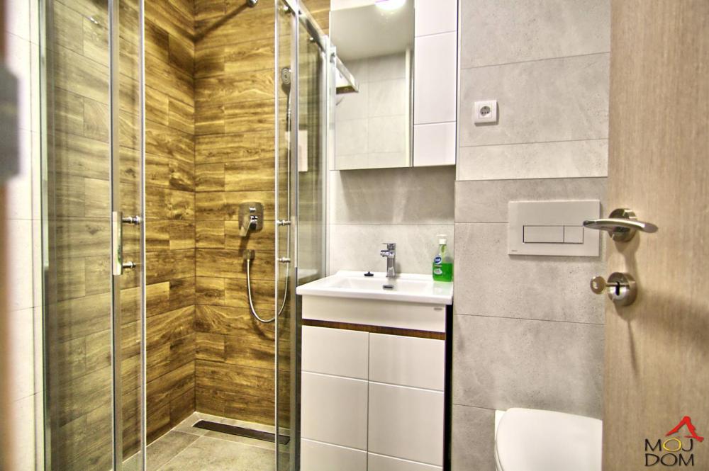 Slika 8 - Stan,NOVI SAD,DETELINARA,kv: 60, € 150400, ID: 1031750