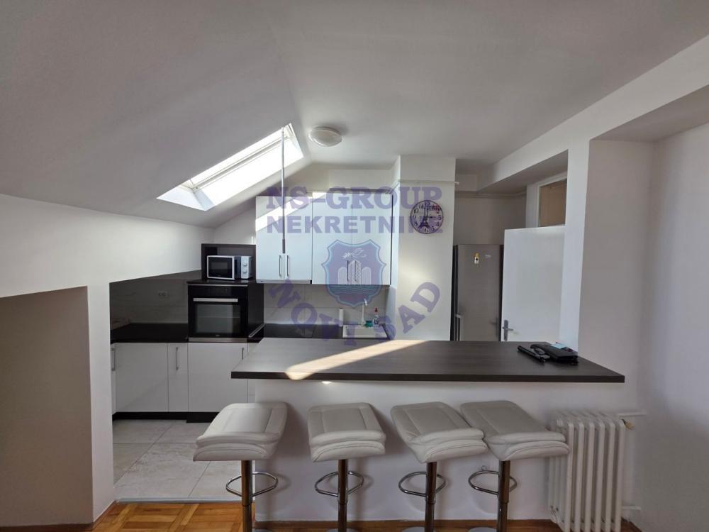 Slika 3 - Dvoiposoban stan na Novom Naselju - Šarengrad