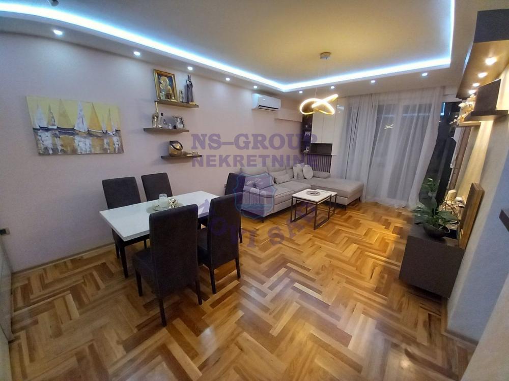 Slika 1 - Dvosoban, 42m2, Novosadski kej Novi Sad, ima lift