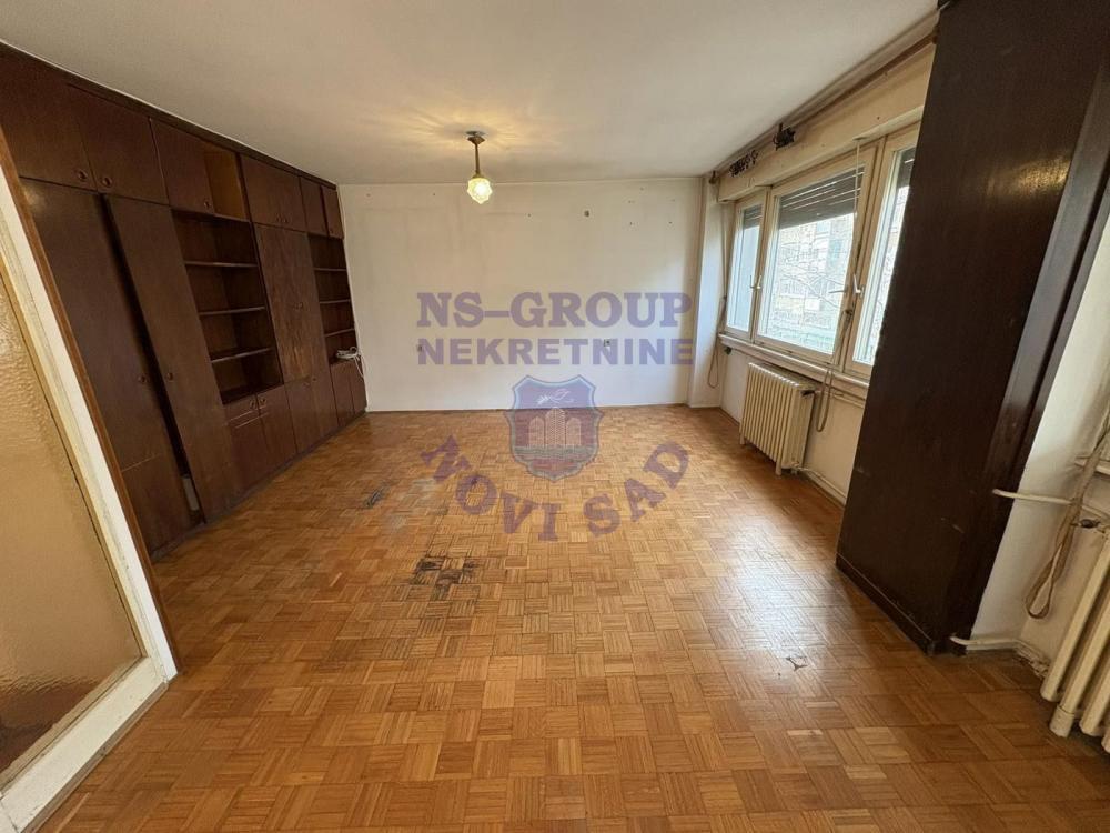 Glavna slika -Odlican trosoban na Socijalnom!