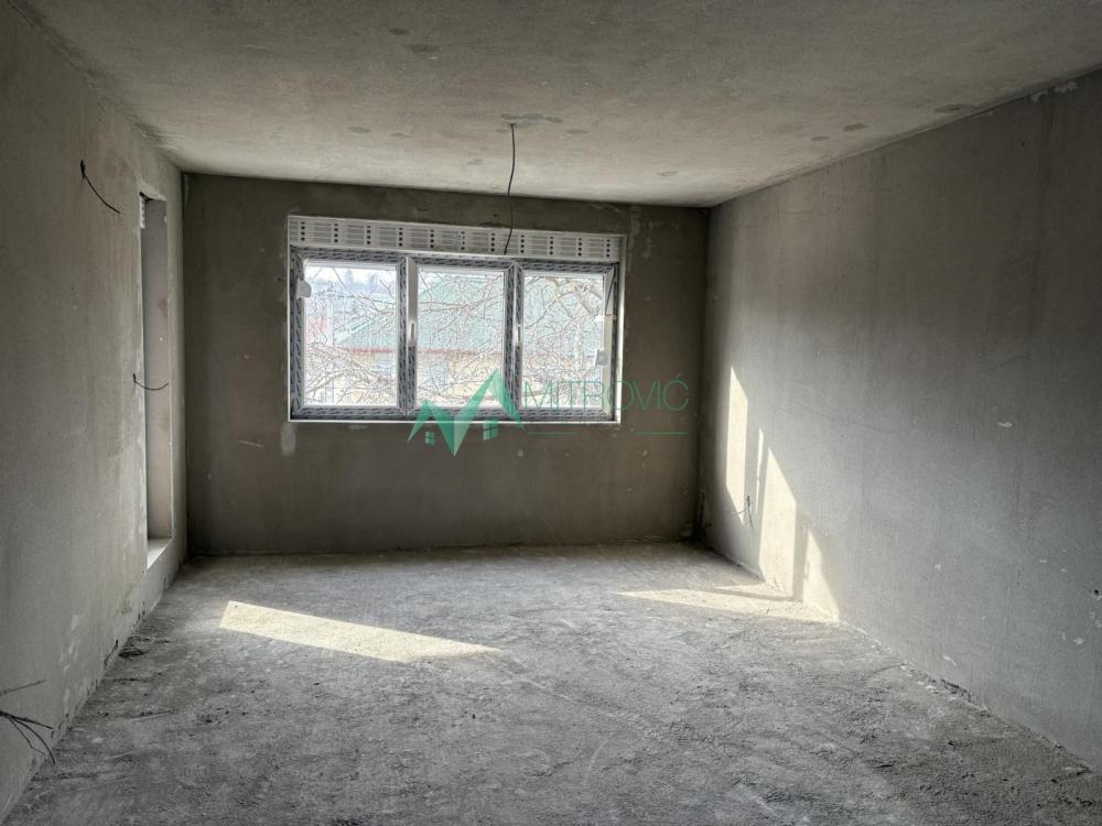 Slika 1 - PETROVARADIN-TOP LOKACIJA-NOVOGRADNJA-LUKSUZAN PETOSOBAN STAN 