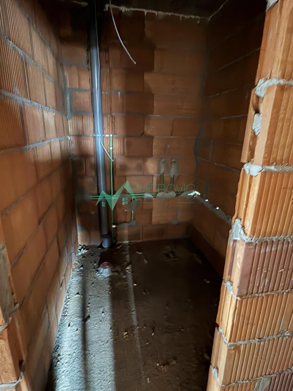 Slika 4 - PETROVARADIN-TOP LOKACIJA-NOVOGRADNJA-LUKSUZAN ČETVOROSOBAN STAN 