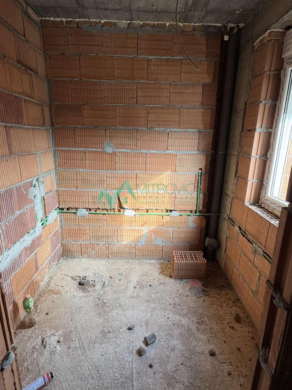 Slika 3 - PETROVARADIN-TOP LOKACIJA-NOVOGRADNJA-LUKSUZAN ČETVOROSOBAN STAN 