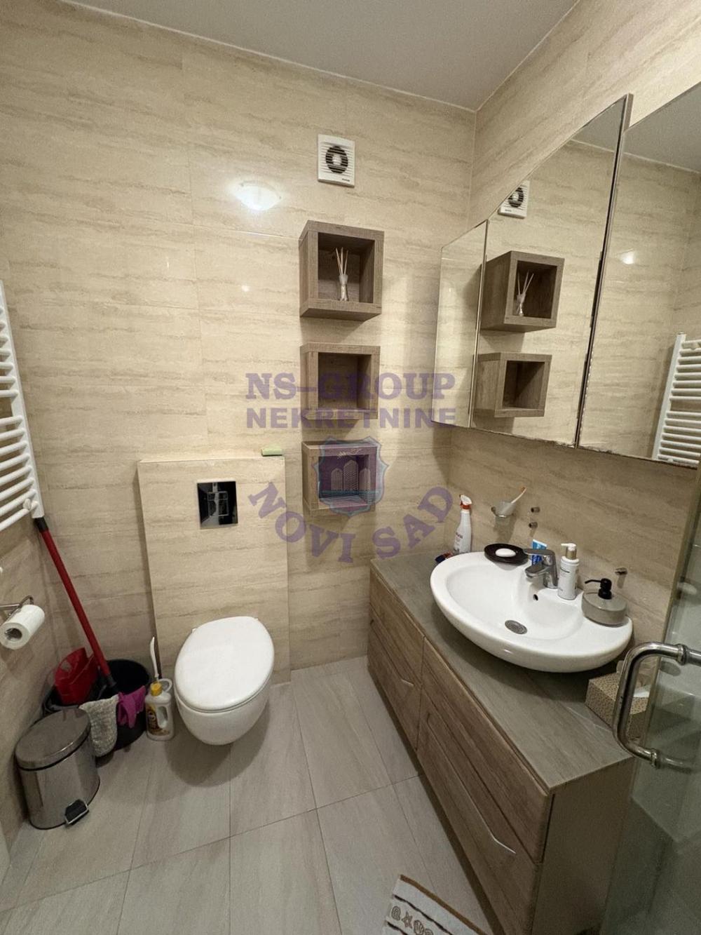 Slika 10 - Odlican dvosoban stan u centru!