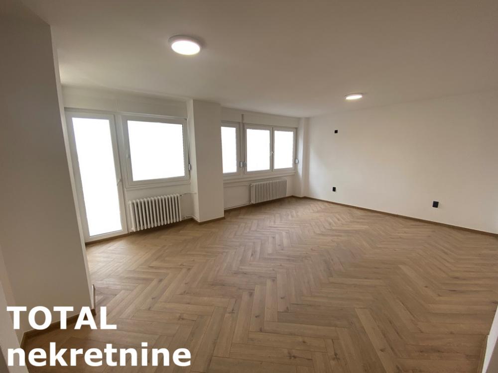 Slika 2 - Stan,NOVI SAD,CENTAR,kv: 73.00, € 210000, ID: 1102188