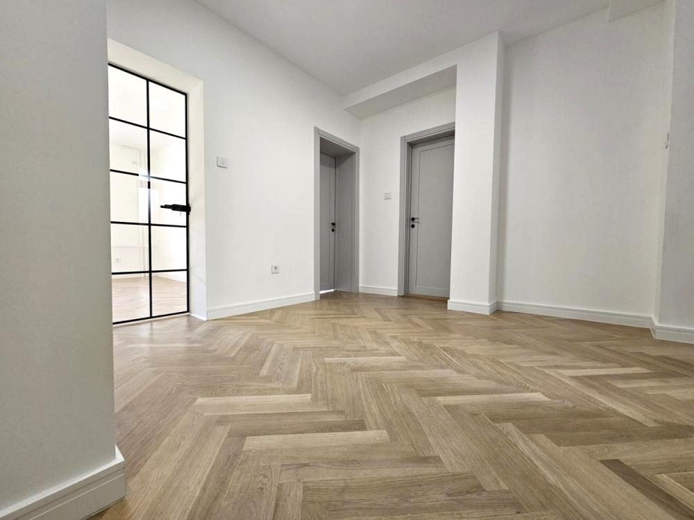 Slika 5 - Stan,NOVI SAD,CENTAR,kv: 85, € 306400, ID: 1019294