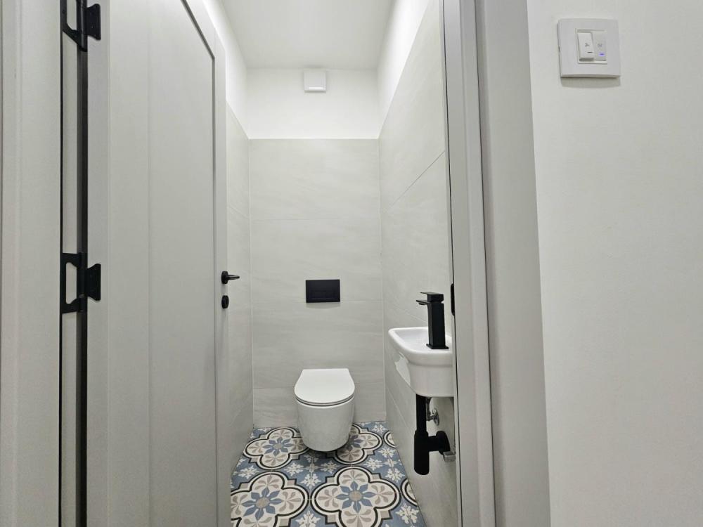 Slika 9 - Stan,NOVI SAD,CENTAR,kv: 112, € 403700, ID: 1019293