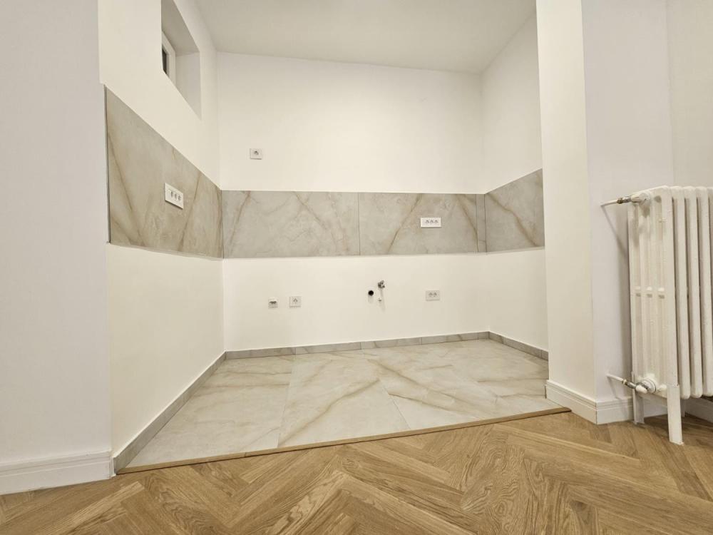 Slika 2 - Stan,NOVI SAD,CENTAR,kv: 75, € 270400, ID: 1019292