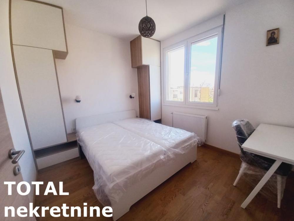 Slika 7 - Stan,NOVI SAD,GRBAVICA,kv: 43.00, € 154800, ID: 1098028