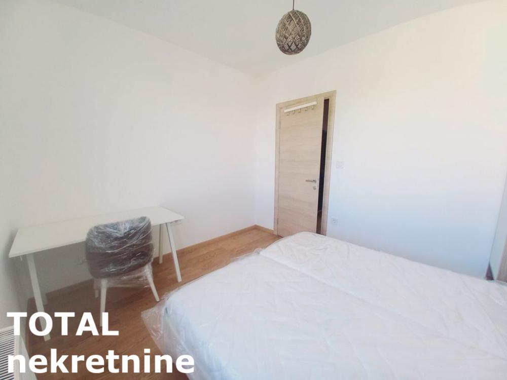 Slika 8 - Stan,NOVI SAD,GRBAVICA,kv: 43.00, € 154800, ID: 1098028