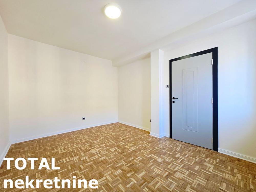 Slika 8 - Stan,NOVI SAD,CARA DUSANA,kv: 64.00, € 182400, ID: 1102196