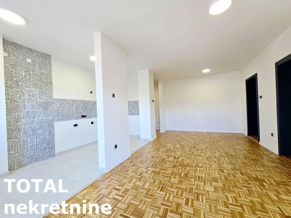 Slika 4 - Stan,NOVI SAD,CARA DUSANA,kv: 55.00, € 156750, ID: 1102195