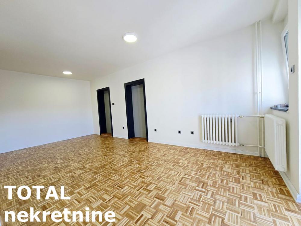 Slika 5 - Stan,NOVI SAD,CARA DUSANA,kv: 55.00, € 156750, ID: 1102195