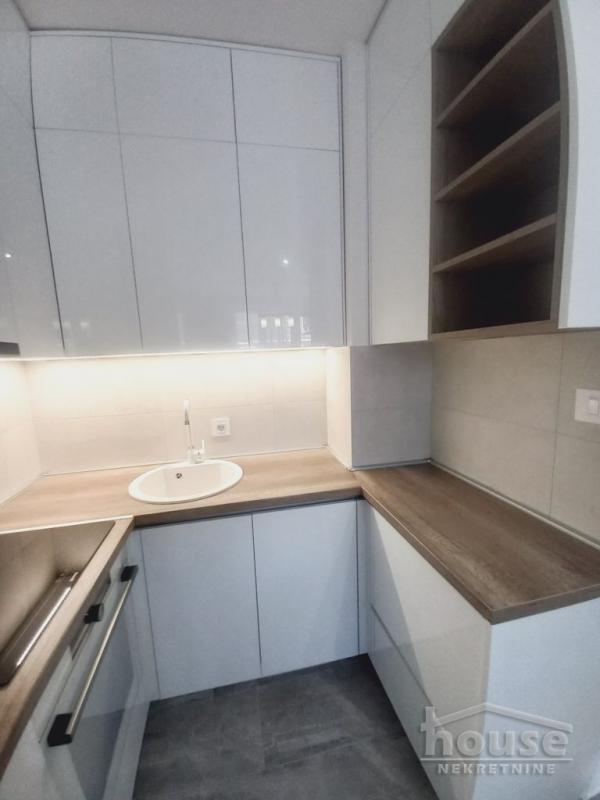 Slika 8 - Stan,NOVI SAD,GRBAVICA,kv: 43.00, € 154800, ID: 1061196