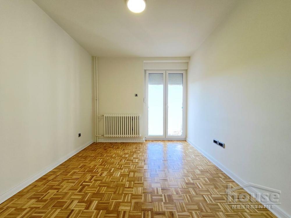 Slika 6 - Stan,NOVI SAD,CARA DUŠANA,kv: 55.00, € 156750, ID: 1065347