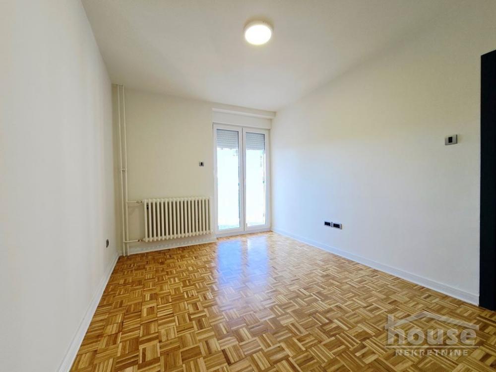 Slika 5 - Stan,NOVI SAD,CARA DUŠANA,kv: 55.00, € 156750, ID: 1065347