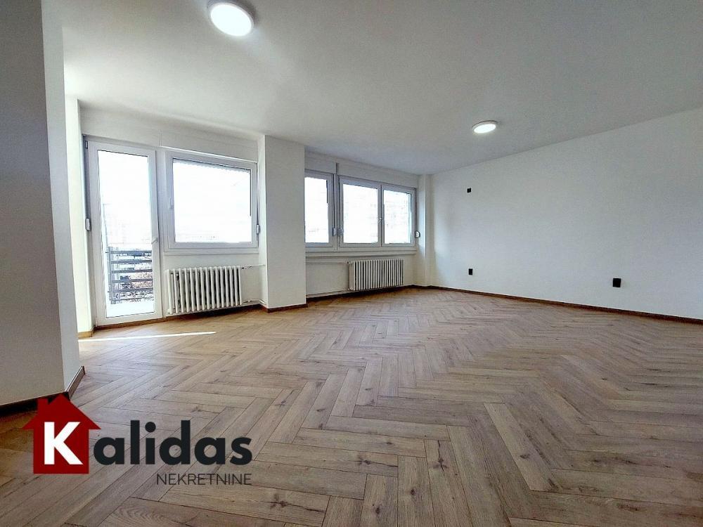 Glavna slika -Stan,NOVI SAD,BULEVAR,kv: 73, € 216300, ID: 1008540