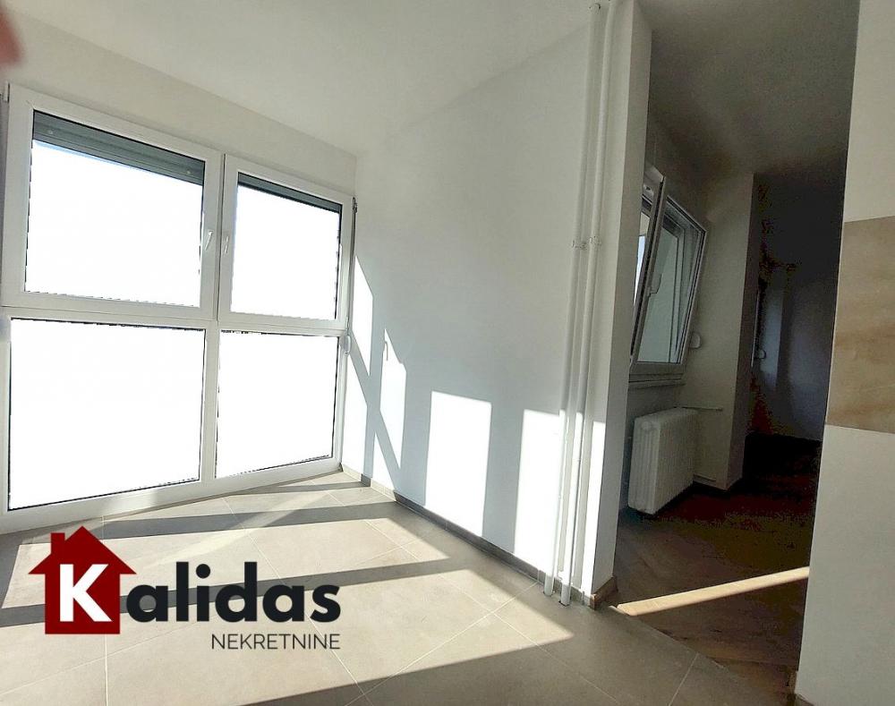 Slika 4 - Stan,NOVI SAD,BULEVAR,kv: 73, € 216300, ID: 1008540