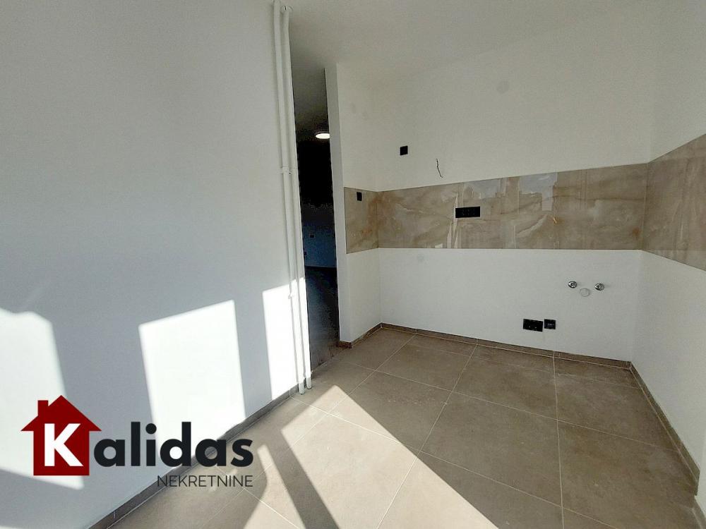Slika 6 - Stan,NOVI SAD,BULEVAR,kv: 73, € 216300, ID: 1008540