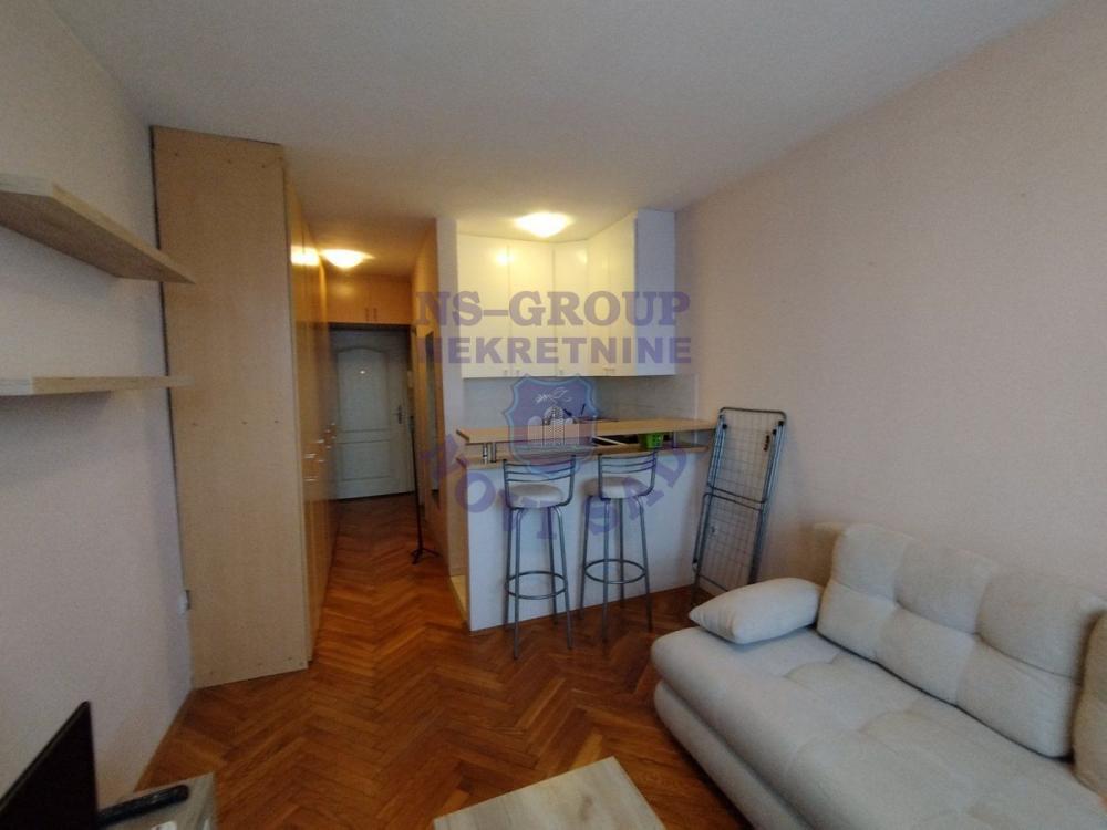 Slika 2 - Š:563238 Garsonjera na Novoj Detelinari!