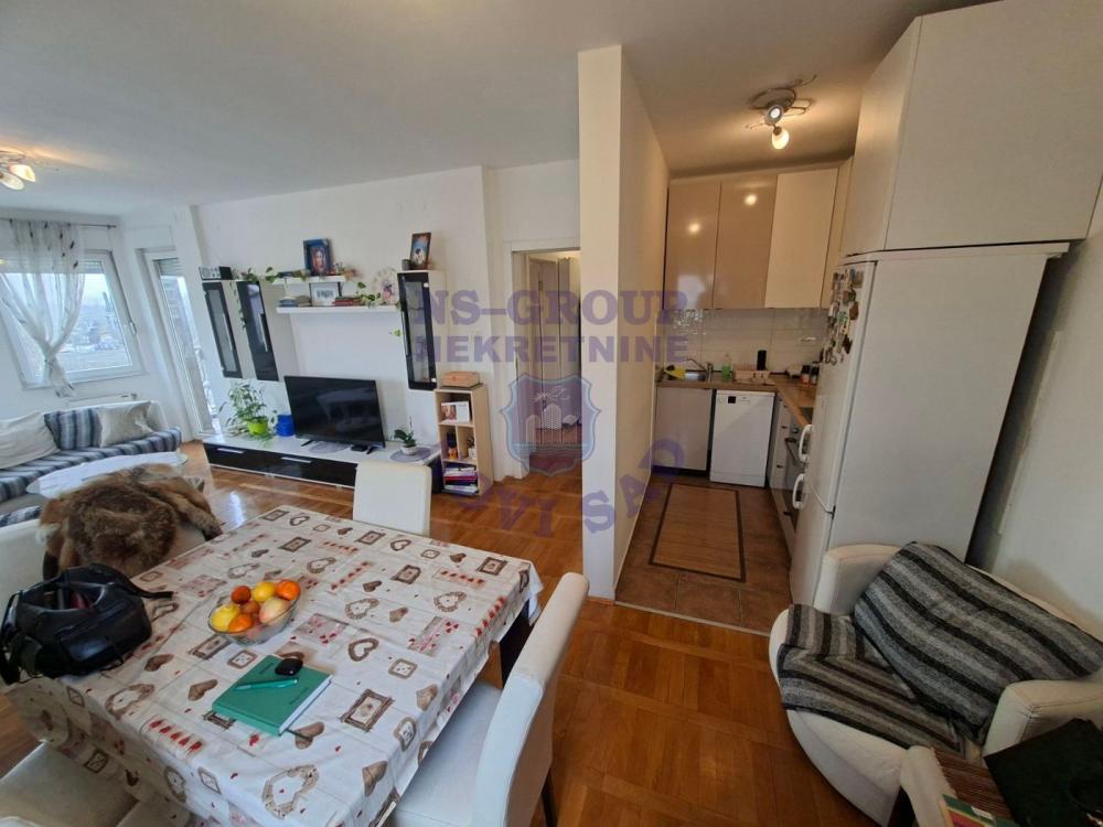 Slika 1 - Odličan dvoiposoban stan na Železničkoj stanici!