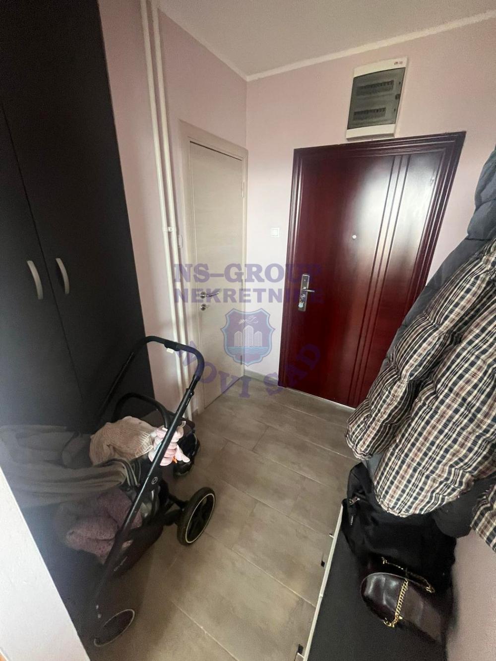 Slika 2 - Prodaja stana, 70m2, Liman 2 Novi Sad, sa terasom, ima lift