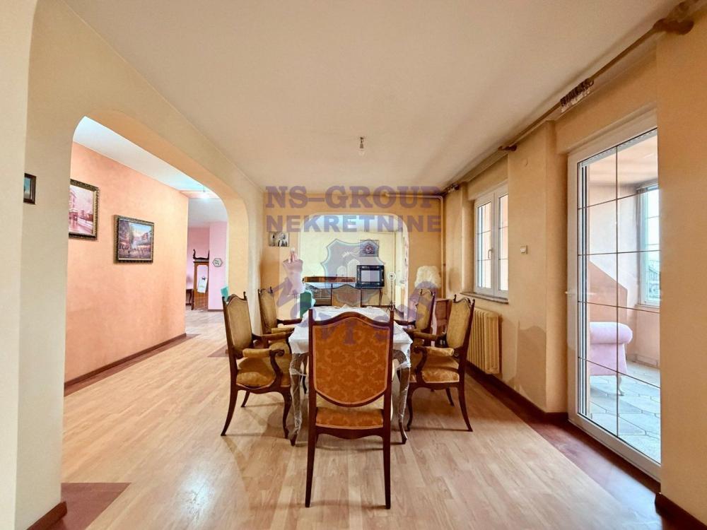 Slika 3 - Fenomenalan petosoban stan na Beogradskom Keju