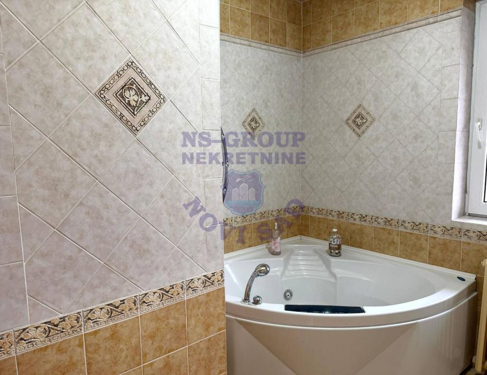 Slika 11 - Fenomenalan petosoban stan na Beogradskom Keju