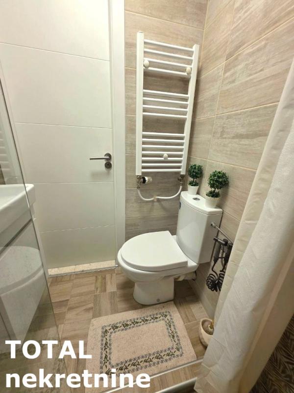 Slika 5 - Stan,NOVI SAD,BULEVAR,kv: 29.00, € 89000, ID: 1102197