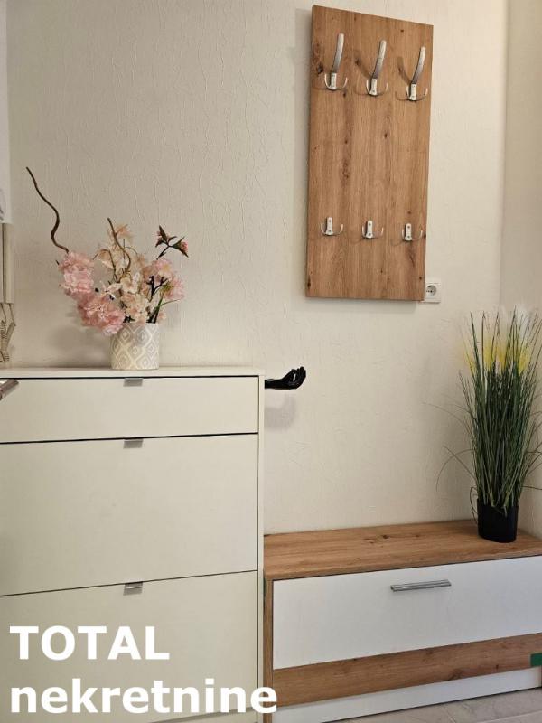 Slika 9 - Stan,NOVI SAD,BULEVAR,kv: 29.00, € 89000, ID: 1102197