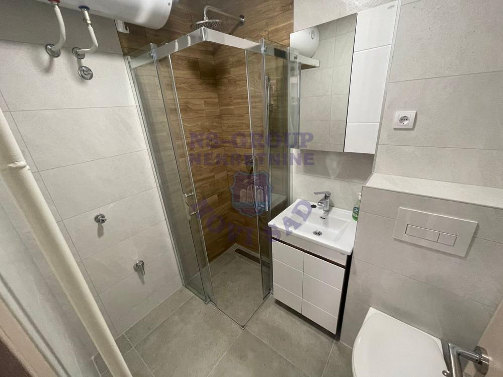 Slika 0 - Kompletno renoviran stan !