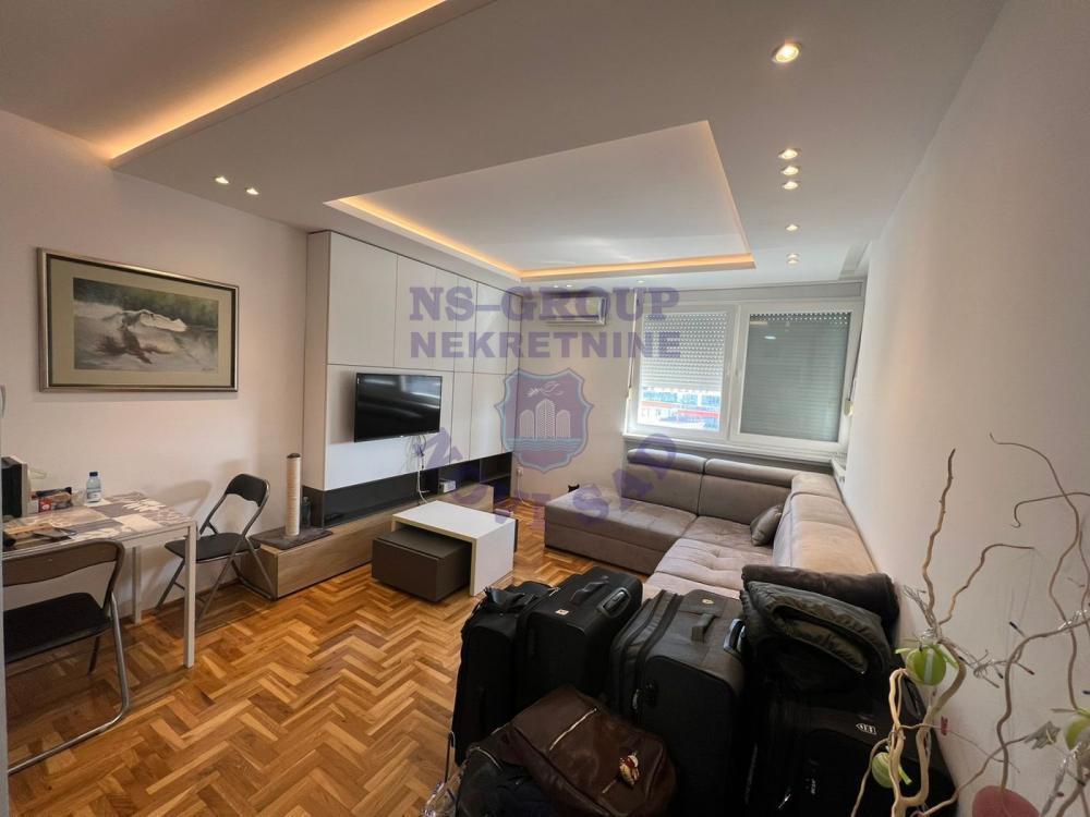 Glavna slika -Dvosoban stan na Grbavici 38m2