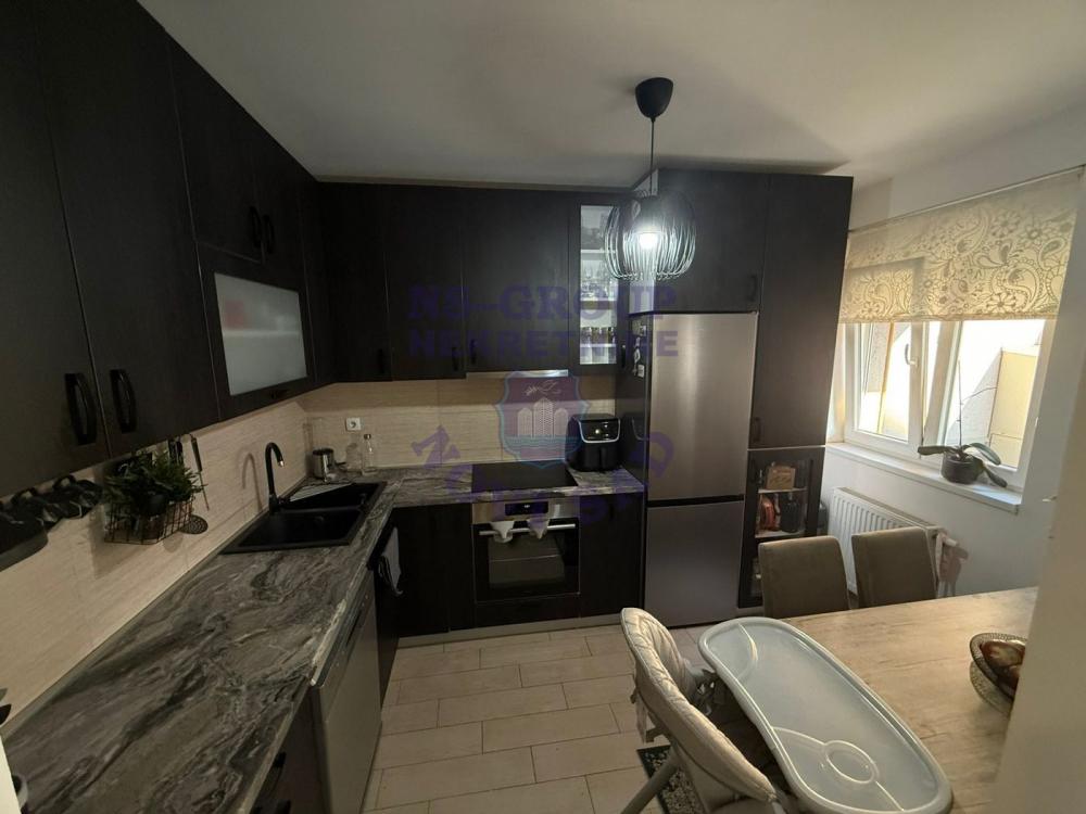 Slika 1 - 563374-Trosoban-61m2-Adice