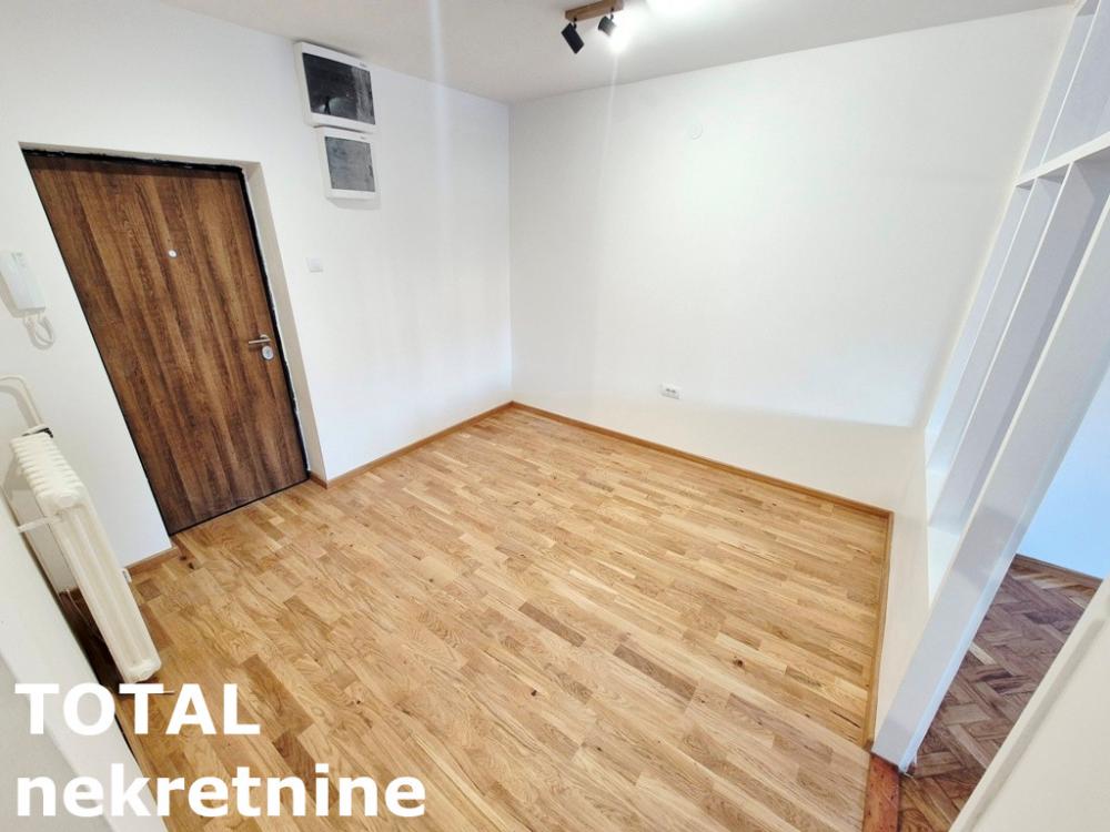 Slika 10 - Stan,NOVI SAD,ZELEZNICKA STANICA,kv: 59.00, € 145000, ID: 1102055