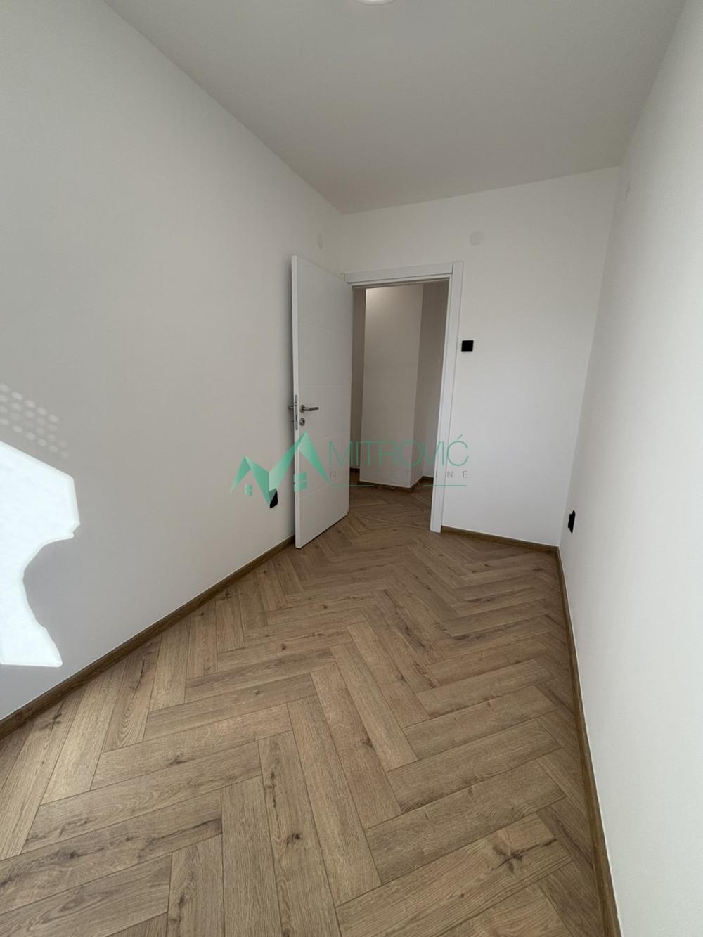 Slika 9 - Na prodaju kompletno renoviran trosoban stan 