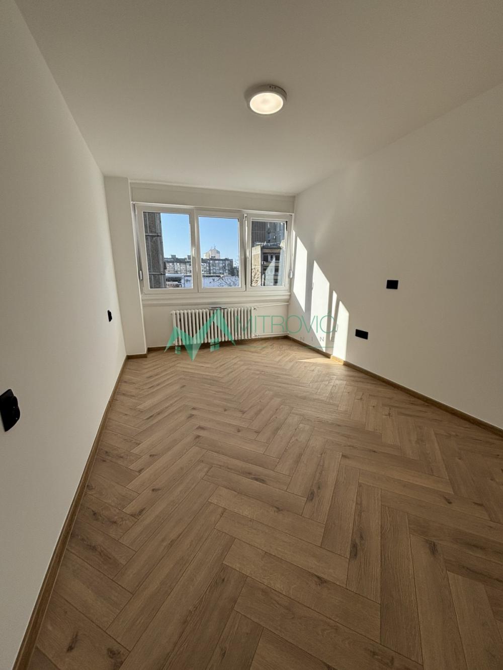 Slika 10 - Na prodaju kompletno renoviran trosoban stan 