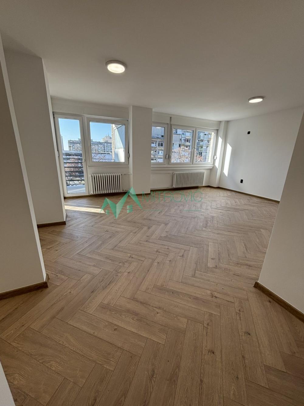 Slika 1 - Na prodaju kompletno renoviran trosoban stan 