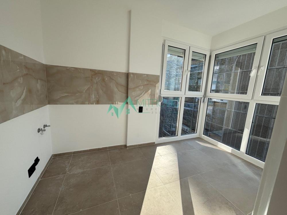 Slika 5 - Na prodaju kompletno renoviran trosoban stan 